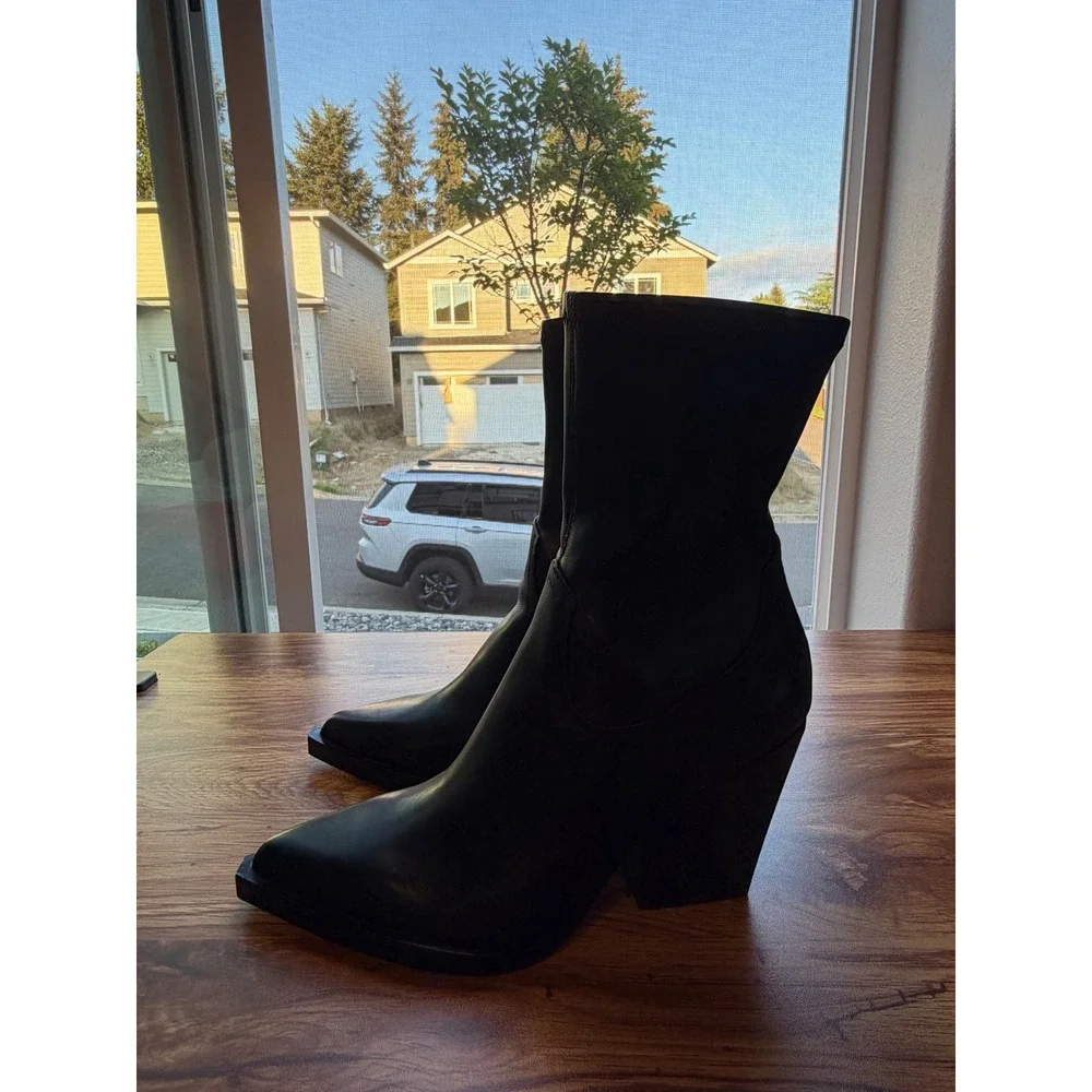 Dolce Vita Black Rutger Leather Pointed Toe Block Heel Booties Sz 7 NWOTS - Picture 6 of 10